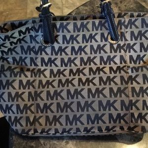 MK tote